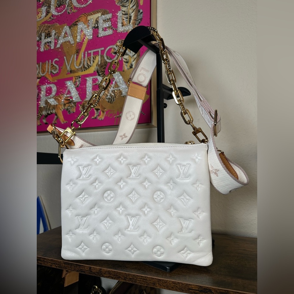 Authentic Louis Vuitton Coussin PM White Embossed Monogram Chain Shoulder Bag - Picture 3 of 14